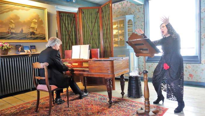concert Pardis in Honig Breethuis in Zaandijk